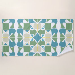 Abstraktes geometrisches Muster in grün und blau Strandtuch
