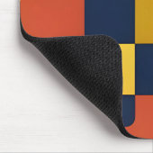 Abstraktes geometrisches Muster mit Pfeilen Mousepad (Ecke)