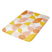 Abstraktes geometrisches Muster Peach Orange Yello Badematte (Schrägansicht)
