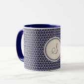 Abstraktes geometrisches Mustermonogramm der Tasse (Vorderseite Links)