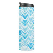 Abstraktes geometrisches nahtloses Muster mit blau Thermosbecher (Nach rechts gedreht)