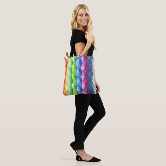 Abstraktes geometrisches Regenbogenmuster Tasche (Am Model)