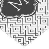 Abstraktes geometrisches Schwarz-Weiß-Muster Mittelgroßer Tischläufer (Ecke)