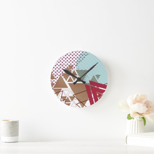 Abstraktes geometrisches Zahlenmuster Runde Wanduhr (Zuhause)
