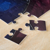 Abstraktes, gestanztes Glasweibchen-Portrait mit R Puzzle (Seite)