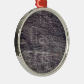 Abstraktes Ghost-Zeichen auf Brick-Gebäude Silbernes Ornament (Rechts)