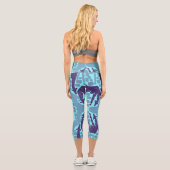 Abstraktes Giraffenmuster Capri Leggings (Rückseite)