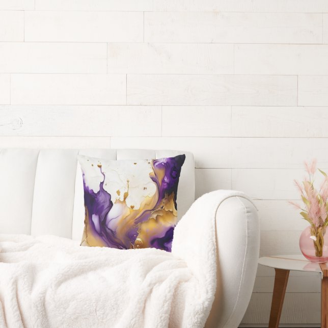 Abstraktes Gold und Amethyst Kissen (Liege)