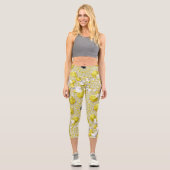 Abstraktes Goldenes Gelbes Symmetrisches Fraktal Capri Leggings (Vorderseite)