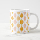 Abstraktes goldenes Ogemuster Jumbo-Tasse (Rechts)