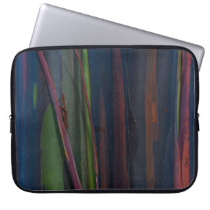 Abstraktes, grün-blau-braunes Bild Laptopschutzhülle