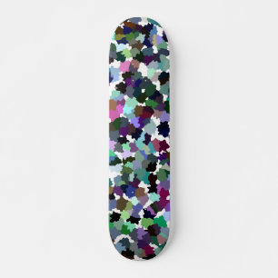 Abstraktes Kristallmuster mit mehreren Farben Skateboard