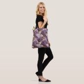 abstraktes Lavendel und Gold Tasche (Am Model)
