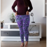 Abstraktes Lila schwarzes Marmor Leggings<br><div class="desc">Abstrakte lila Leggings mit schwarzem Marmor,  die wie Wasser glänzen,  geben dem Design ein psychedelisches Gefühl.</div>