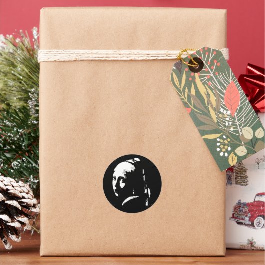 Abstraktes Mädchen mit Perlenohrring Runder Aufkleber (Feiertag)