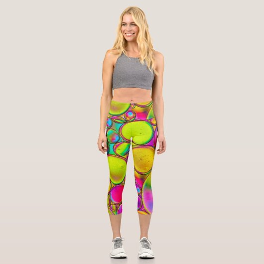 Abstraktes mehrfarbiges Splash-Design Capri Leggings (Vorderseite)