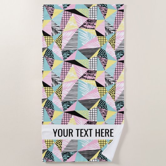 Abstraktes Memphis Muster individuelles Texttücher Strandtuch (Vorderseite)