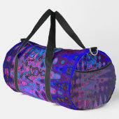 Abstraktes Mosaik-Rosa und blaues Wavy-Retro Duffle Bag (Rechte Ecke)