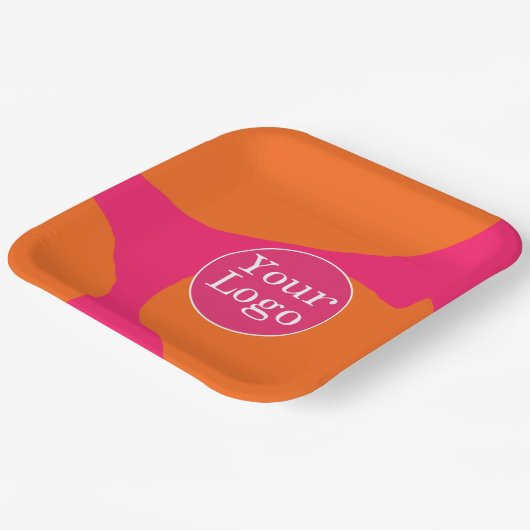 Abstraktes Motiv in Rosa und Orange mit Logo Pappteller (Gewinkelt)