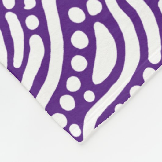 Abstraktes Muster 110523 - Weiß auf Royal Lila Fleecedecke (Ecke)