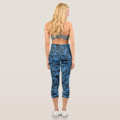 Abstraktes Muster Blau Capri Leggings (Rückseite)