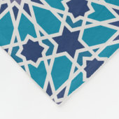 Abstraktes Muster in Blau und Grau Fleecedecke (Ecke)