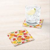 Abstraktes Muster mit Erdbeere Rechteckiger Pappuntersetzer (Vor Ort)