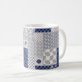 Abstraktes, nahtlos zartes Patchwork-Muster, dunke Kaffeetasse (VorderseiteRechts)
