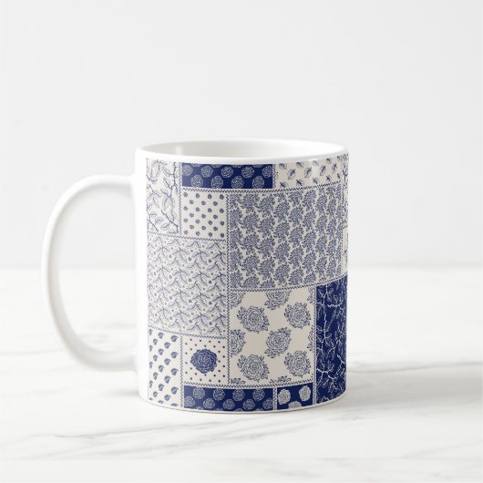 Abstraktes, nahtlos zartes Patchwork-Muster, dunke Kaffeetasse (Links)