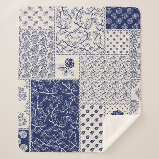 Abstraktes, nahtlos zartes Patchwork-Muster, dunke Sherpadecke (Vorderseite)