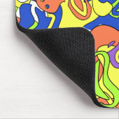 Abstraktes Neon-Doodle-Labyrinth-Muster Mousepad (Ecke)