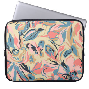 Abstraktes Patchwork: geometrische Blumencreme. Laptopschutzhülle