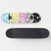 Abstraktes Polygender-Prix-Flag Skateboard (Horizontal)