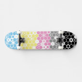 Abstraktes Polygender-Prix-Flag Skateboard (Horizontal)
