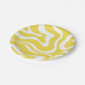 Abstraktes Retro-Flüssig-Muster in Gelb Pappteller (Schrägansicht)