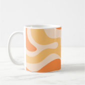Abstraktes Retro-Flüssig-Muster in weichem Orange Kaffeetasse (Links)