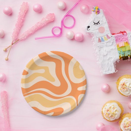 Abstraktes Retro-Flüssig-Muster in weichem Orange Pappteller (Party)