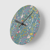Abstraktes romantisches Muster mit Cartoon Runde Wanduhr (Winkel)