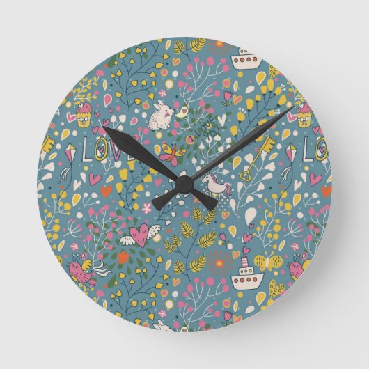 Abstraktes romantisches Muster mit Cartoon Runde Wanduhr (Vorderseite)