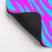 Abstraktes rosa und blaues Zebra Mousepad (Ecke)
