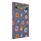 Abstraktes Rosenfeldmuster Mini Klemmbrett (Schrägansicht)