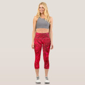 ABSTRAKTES ROTES ASTRAL-BILD CAPRI LEGGINGS (Vorderseite)