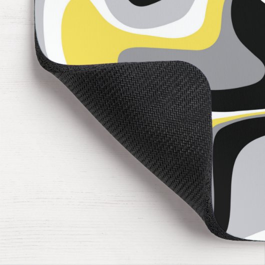 Abstraktes Schwarz-Gelb-Fluid Mousepad (Ecke)