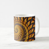 Abstraktes Schwarz-Gold-Spiral-Fraktal Kaffeetasse (VorderseiteRechts)