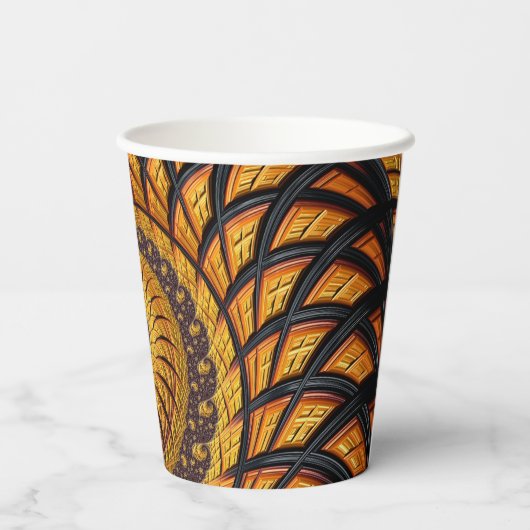Abstraktes Schwarz-Gold-Spiral-Fraktal Pappbecher (Rückseite)