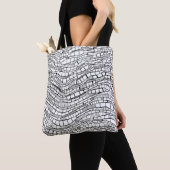 Abstraktes Schwarz-Weiß-Design Tasche (Von Nahem)
