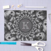 Abstraktes Schwarz-Weiß-Monogramm Seidenpapier (Handwerk)