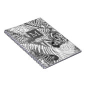 Abstraktes Schwarz-Weiß-Zebra-Kunst-Monogramm Notizblock (Rechte Seite)