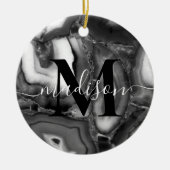 Abstraktes Schwarz-weißes Agating Geode Monogramm Keramik Ornament (Vorne)