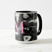 Abstraktes Schwarz-weißes Agating Geode Monogramm Tasse (VorderseiteRechts)